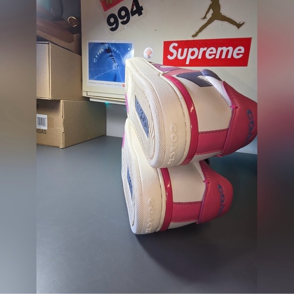 Coach women’s low line love sneakers - Picture 7 of 8